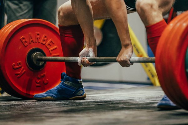 Chaussures de powerlifting pour le squat : stabilité et performance