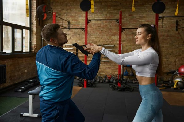 Quelles techniques spécifiques de self-défense le Systema russe propose-t-il pour les civils?